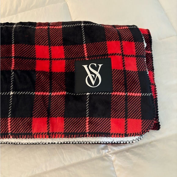 COPY - COPY - COPY - Victorias secret blanket - Picture 2 of 4